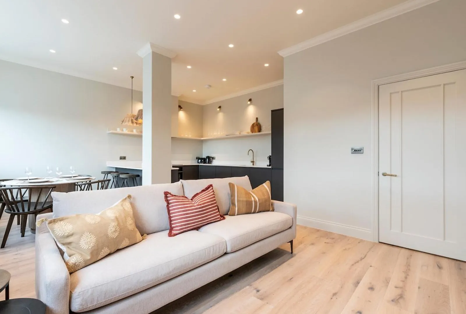 Pass The Keys Stunningly Designed Gem London Apartment Twickenham