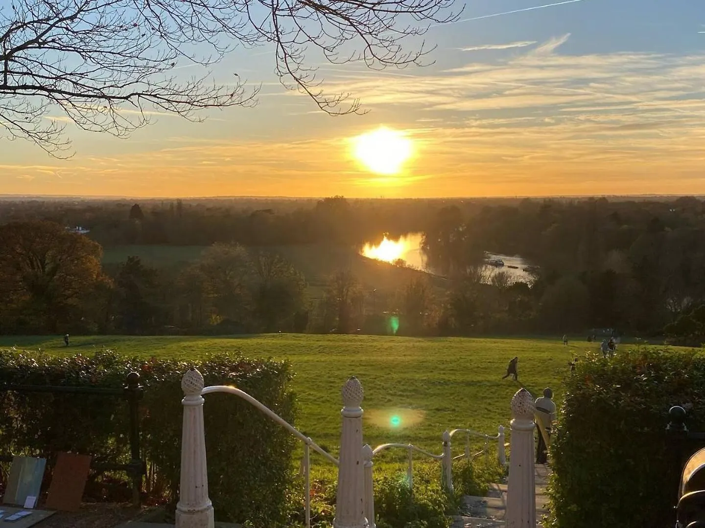 Pass The Keys Stunningly Designed Gem London Apartment Twickenham