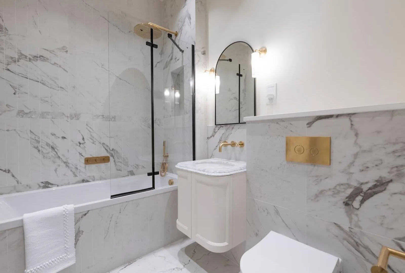 Pass The Keys Stunningly Designed Gem London Apartment Twickenham 0*,  United Kingdom