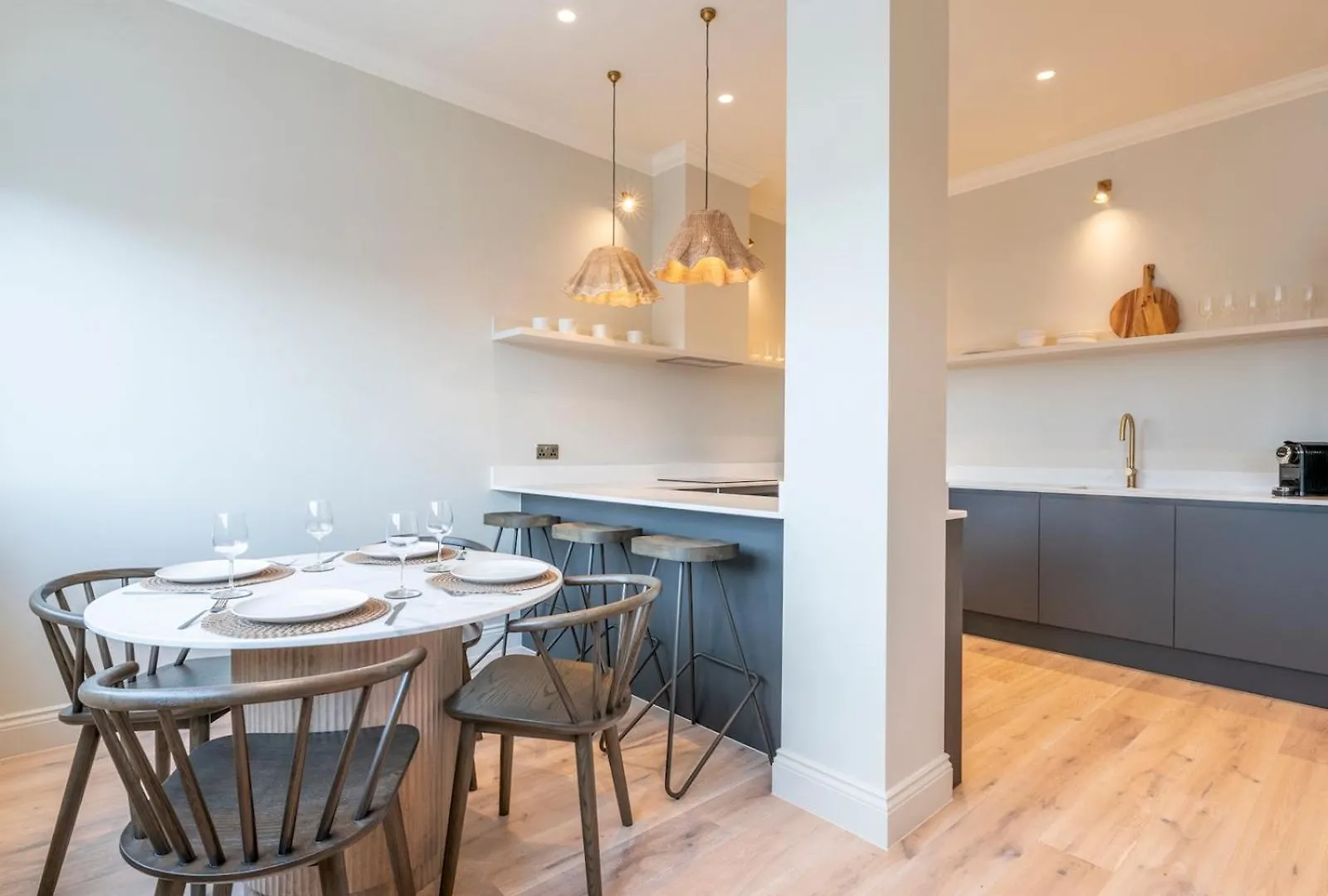 Pass The Keys Stunningly Designed Gem London Apartment Twickenham United Kingdom