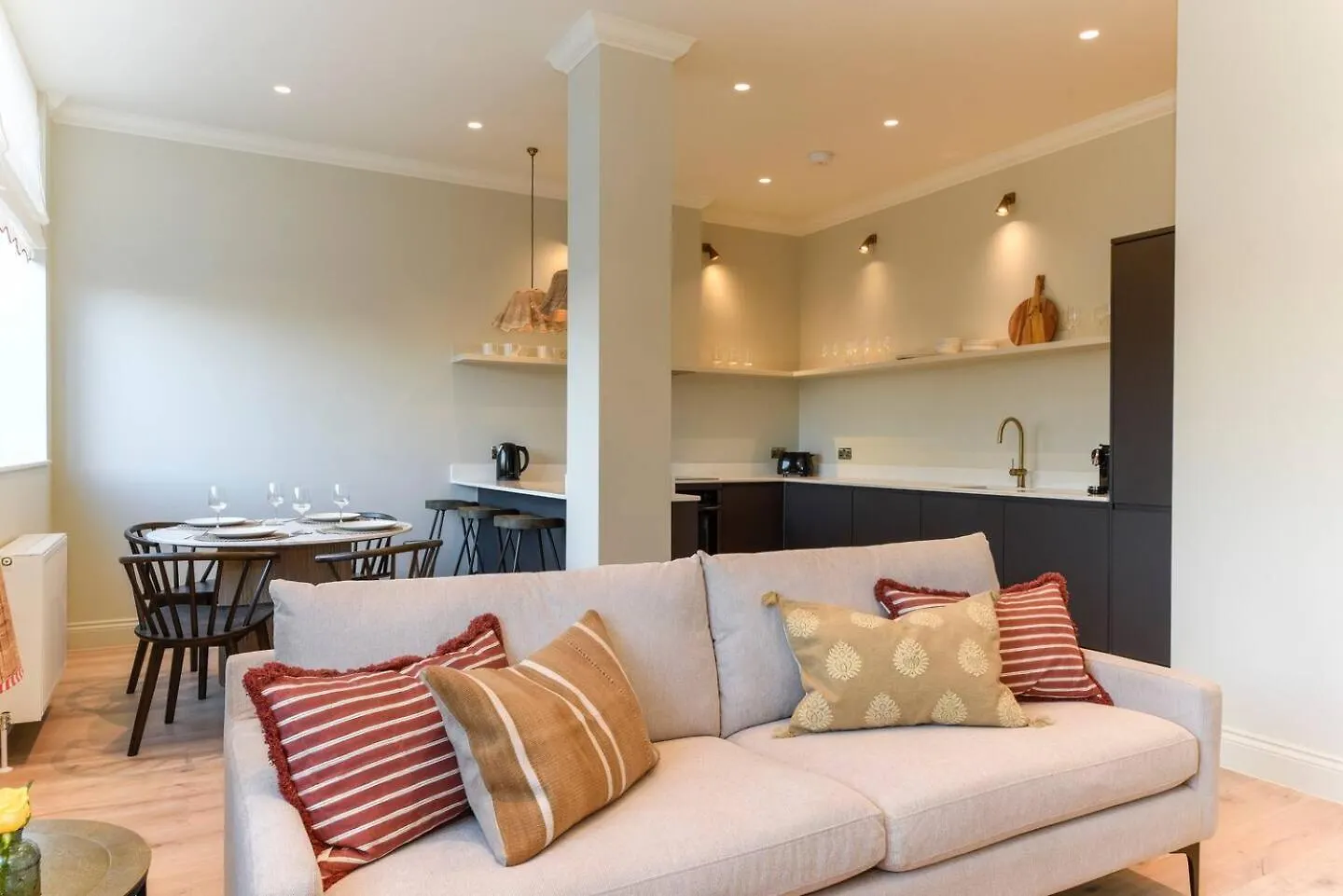 Pass The Keys Stunningly Designed Gem London Apartment Twickenham United Kingdom